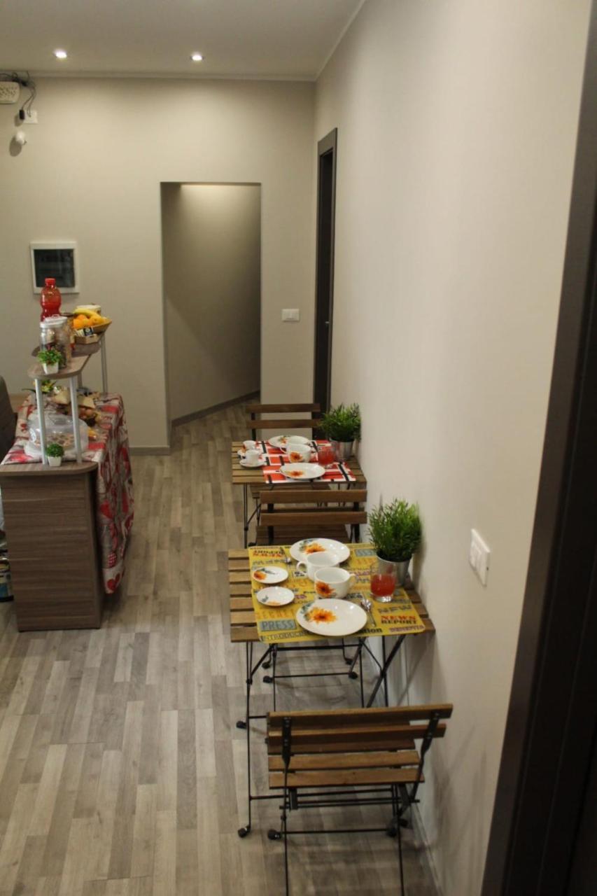 Tre Stelle Al Duomo Bed & Breakfast คาตาเนีย ภายนอก รูปภาพ